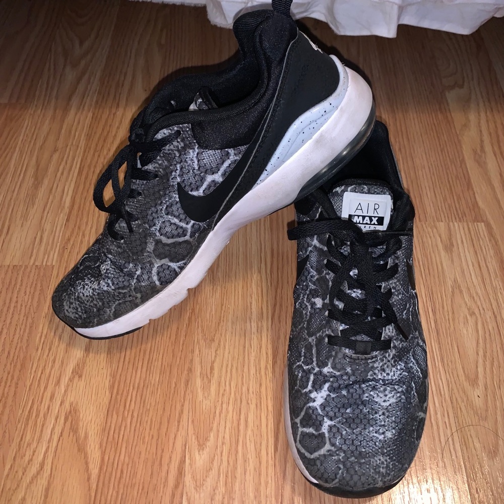 NIKE Air Max Siren Black Snakeskin Print Athletic